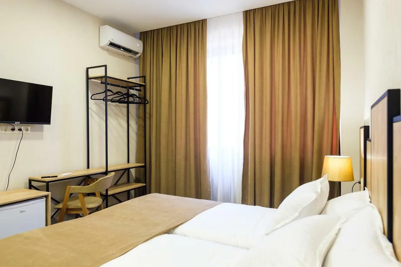 Midpoint Lejlighedshotel Tbilisi 3*,  Georgien